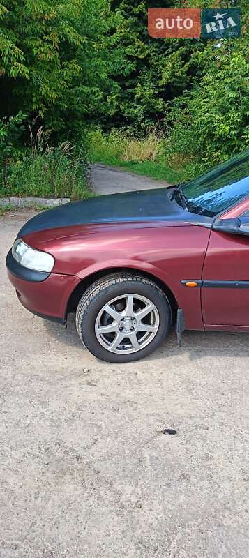 Седан Opel Vectra 1997 в Чернігові