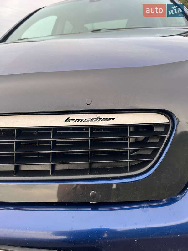 Седан Opel Vectra 2004 в Киеве