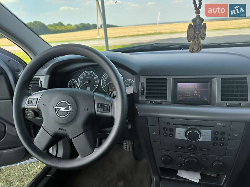 Седан Opel Vectra 2005 в Мироновке