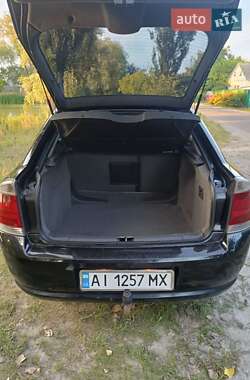 Лифтбек Opel Vectra 2005 в 