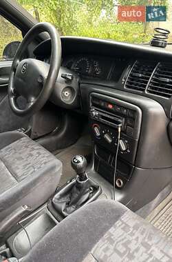Седан Opel Vectra 1998 в  фото 14 Седан Opel Vectra 1998 в
