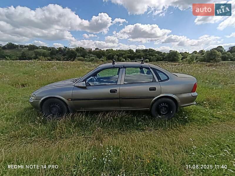 Седан Opel Vectra 1998 в Сокалі