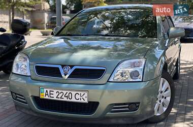 Седан Opel Vectra 2004 в Днепре