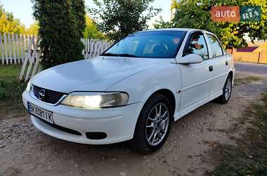 Седан Opel Vectra 1999 в Шумске
