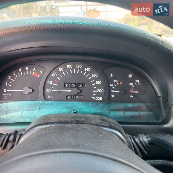 Седан Opel Vectra 1992 в Золочеве фото 5 Седан Opel Vectra 1992 в Золочеве