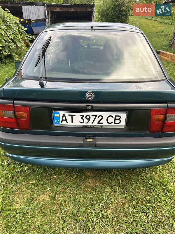 Лифтбек Opel Vectra 1995 в Ивано-Франковске фото 5 Лифтбек Opel Vectra 1995 в Ивано-Франковске