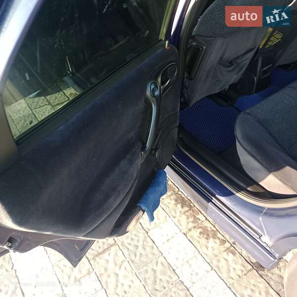 Седан Opel Vectra 1999 в Городке