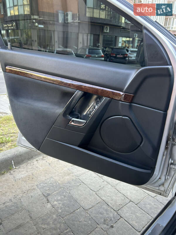 Седан Opel Vectra 2003 в Львове