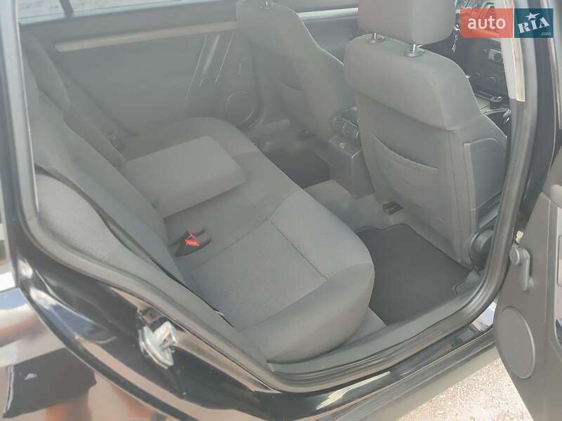 Универсал Opel Vectra 2006 в Новом Роздоле