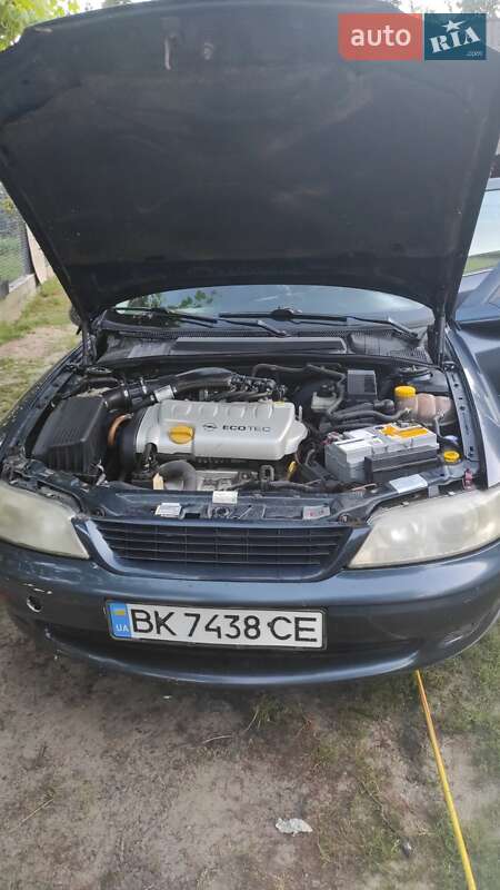 Универсал Opel Vectra 2000 в Сарнах