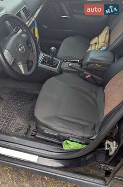 Универсал Opel Vectra 2003 в 