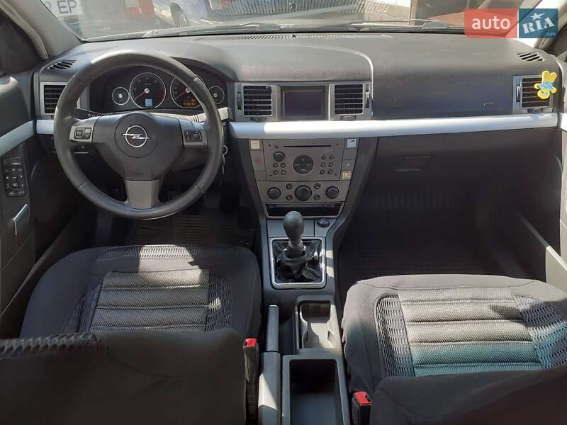 Лифтбек Opel Vectra 2003 в Лубнах фото 3 Лифтбек Opel Vectra 2003 в Лубнах