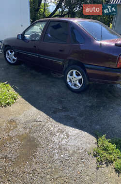 Седан Opel Vectra 1995 в Коломиї