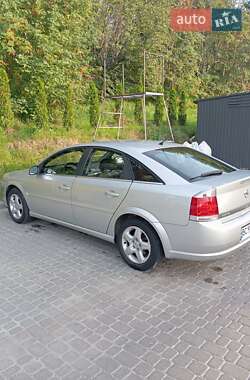 Ліфтбек Opel Vectra 2006 в Стрию