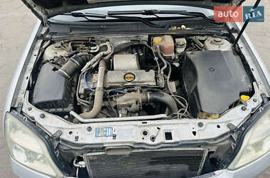 Седан Opel Vectra 2003 в 