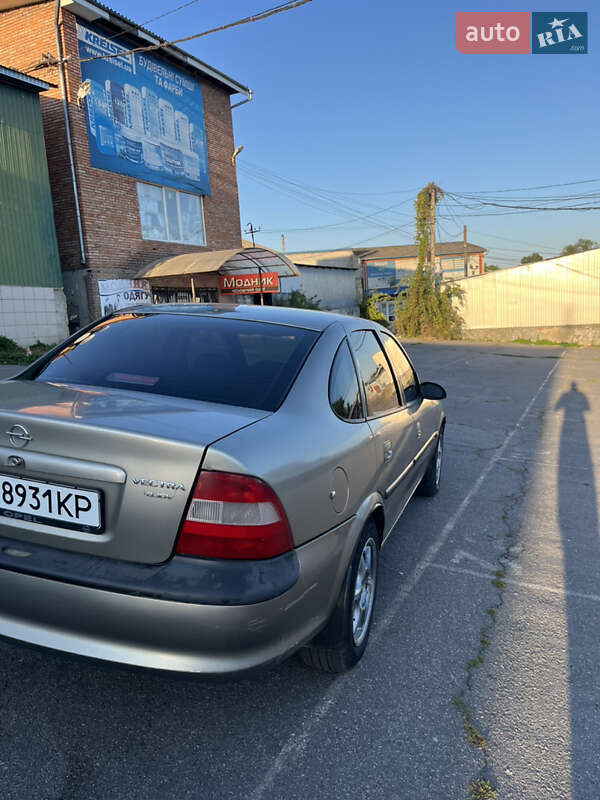 Седан Opel Vectra 1997 в Жмеринке