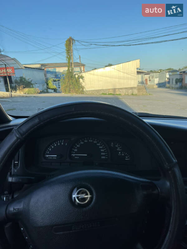 Седан Opel Vectra 1997 в Жмеринке