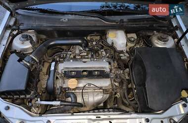 Седан Opel Vectra 2003 в 