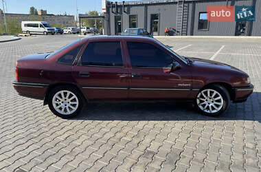 Седан Opel Vectra 1989 в 