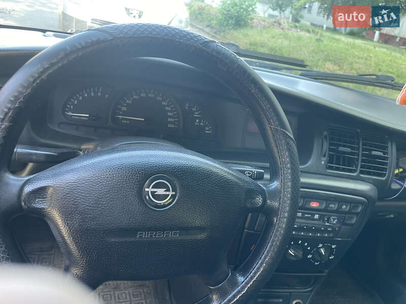 Седан Opel Vectra 1996 в Рівному фото 8 Седан Opel Vectra 1996 в Рівному