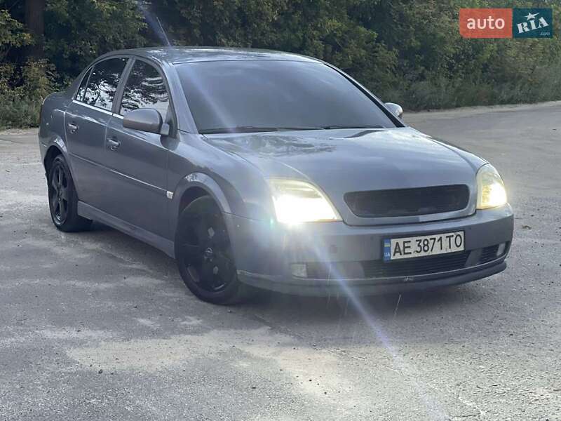 Седан Opel Vectra 2004 в 