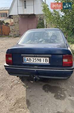 Седан Opel Vectra 1989 в Могилев-Подольске