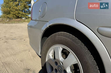 Седан Opel Vectra 2001 в 