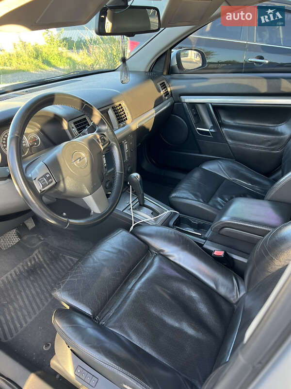 Лифтбек Opel Vectra 2006 в Виннице