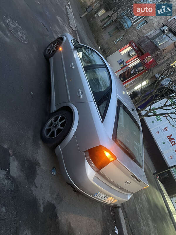 Лифтбек Opel Vectra 2002 в Киеве