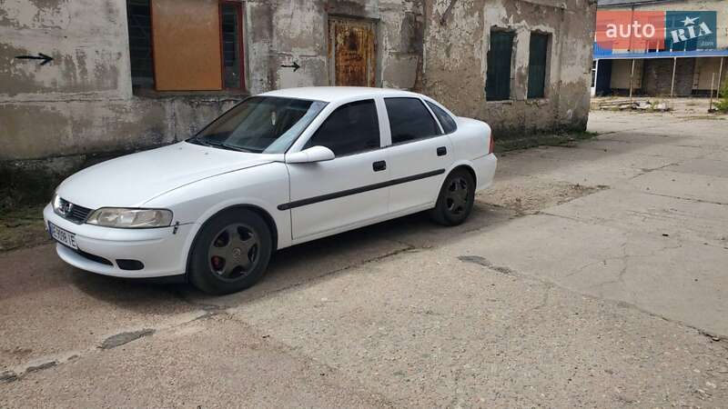 Седан Opel Vectra 1998 в Покрове
