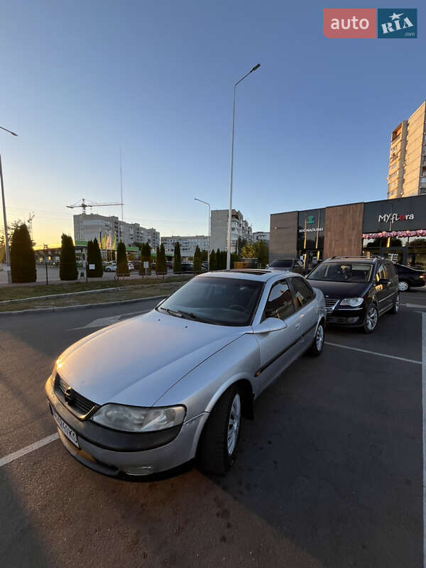 Седан Opel Vectra 1998 в 
