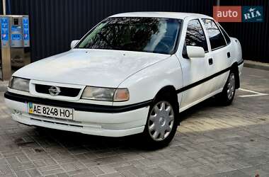 Седан Opel Vectra 1995 в Новомосковську