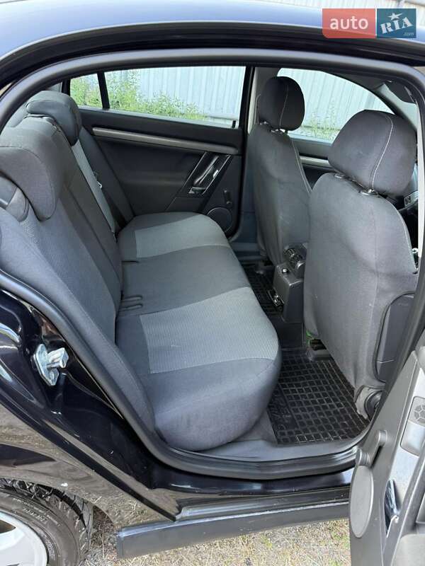 Седан Opel Vectra 2005 в Киеве