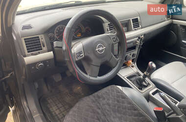 Седан Opel Vectra 2004 в 
