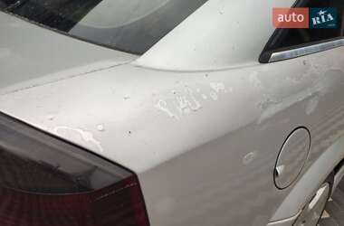 Лифтбек Opel Vectra 2003 в 