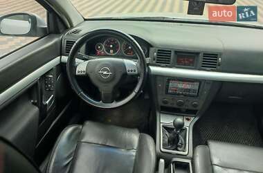 Лифтбек Opel Vectra 2003 в 