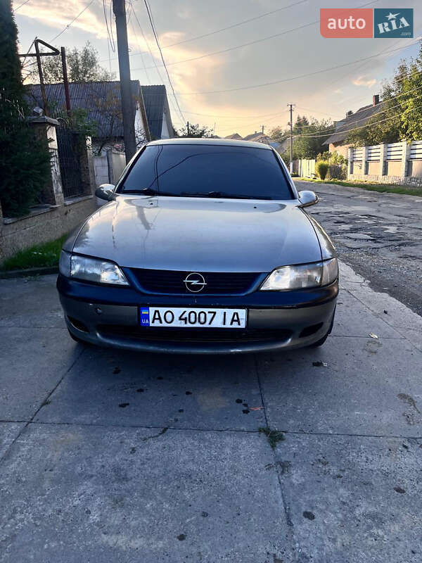 Универсал Opel Vectra 1996 в Хусте фото Универсал Opel Vectra 1996 в Хусте