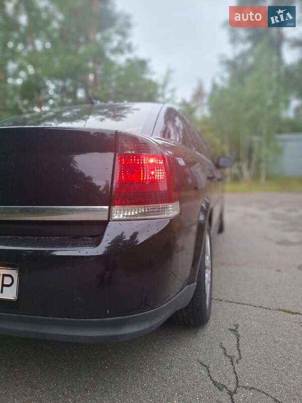 Седан Opel Vectra 2003 в Киеве