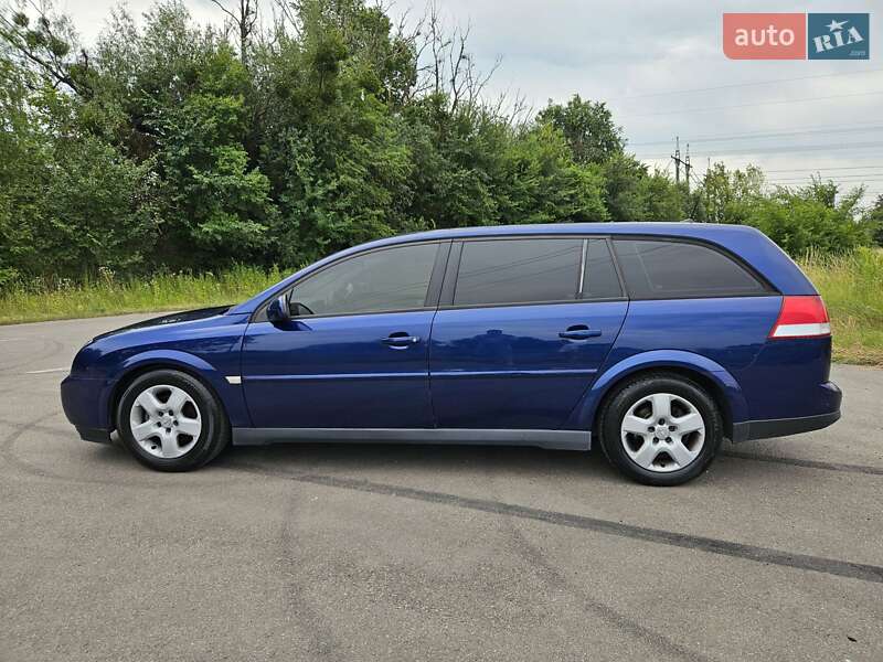 Универсал Opel Vectra 2003 в Обухове