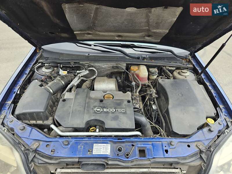 Универсал Opel Vectra 2003 в Обухове