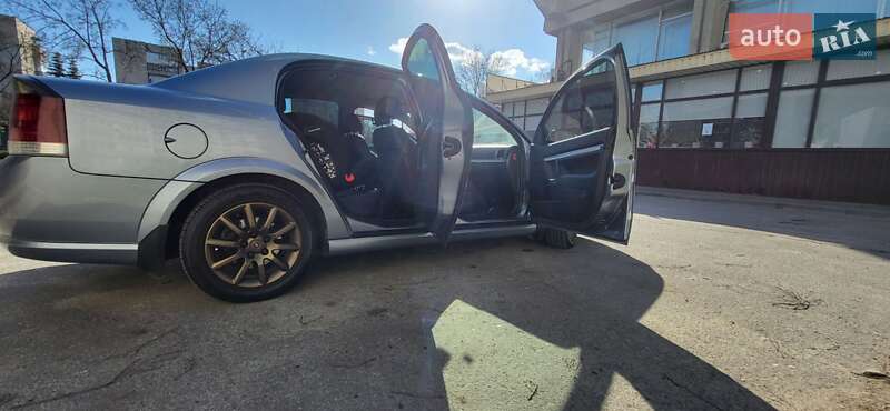 Седан Opel Vectra 2007 в Сумах
