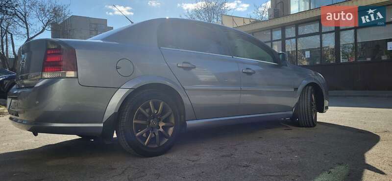 Седан Opel Vectra 2007 в Сумах
