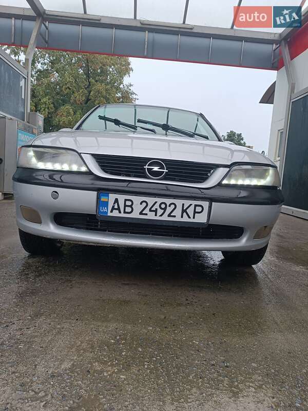 Седан Opel Vectra 1997 в Могилів-Подільському