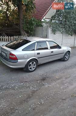 Лифтбек Opel Vectra 1998 в Днепре