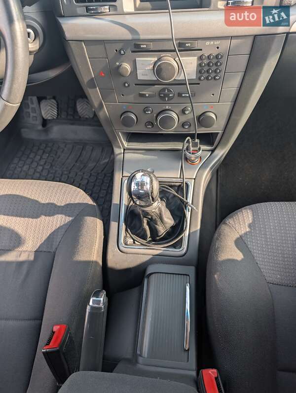 Седан Opel Vectra 2007 в Киеве
