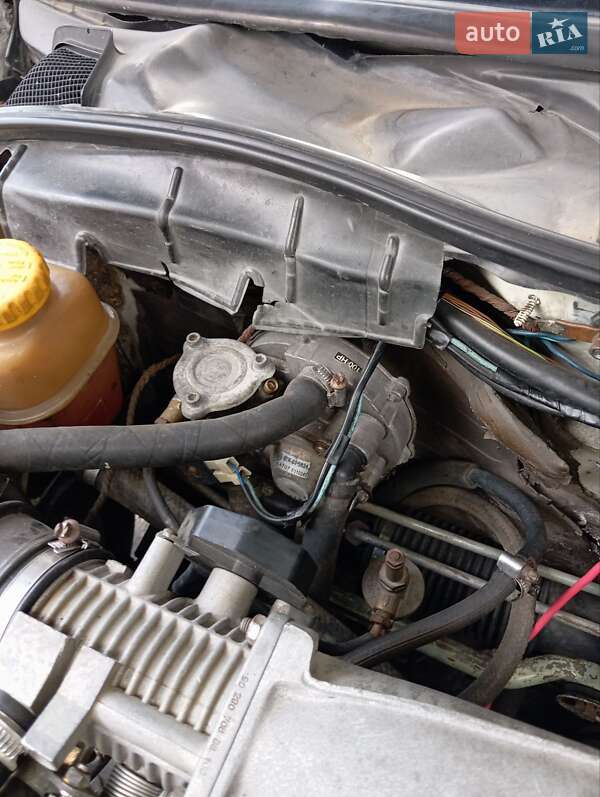 Седан Opel Vectra 1989 в Глевахе