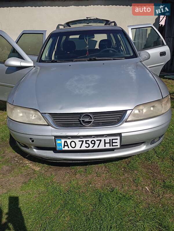 Універсал Opel Vectra 1999 в Ужгороді