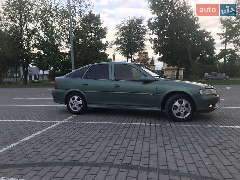 Лифтбек Opel Vectra 1999 в Коломые