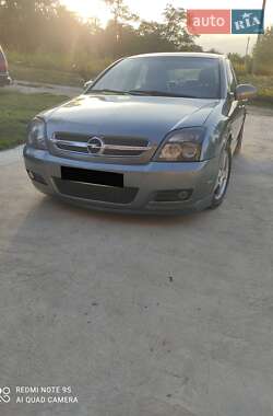 Седан Opel Vectra 2004 в Черновцах