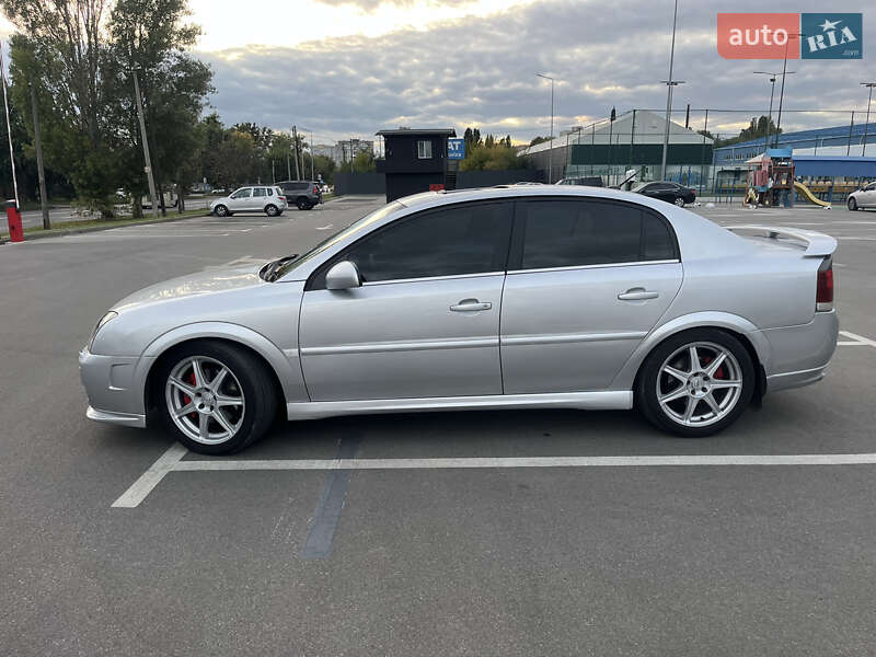 Седан Opel Vectra 2004 в Києві